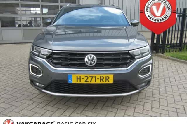 Volkswagen T-Roc (2020) thumbnail 6