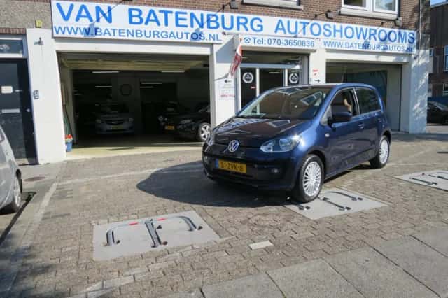 Volkswagen Up! (2013) thumbnail 1