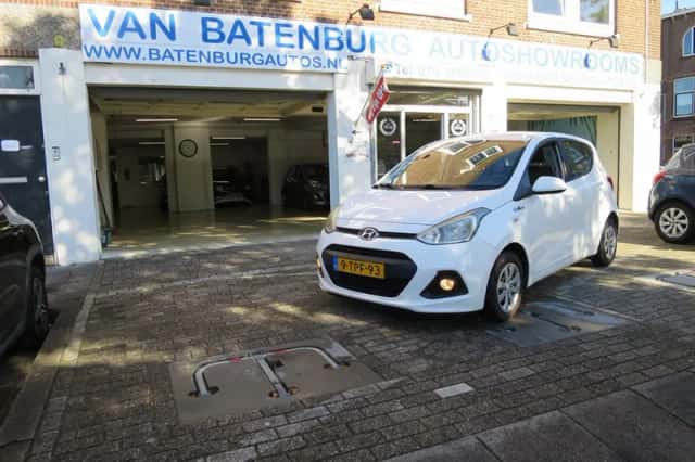 Hyundai i10 (2014) thumbnail 1