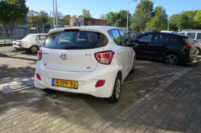 Hyundai i10 (2014) thumbnail 4