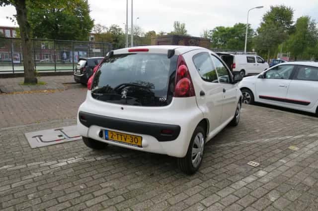 Peugeot 107 (2014) thumbnail 4