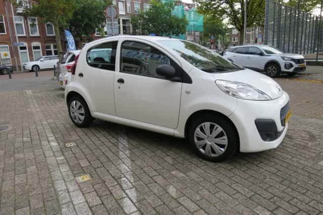 Peugeot 107 (2014) thumbnail 5