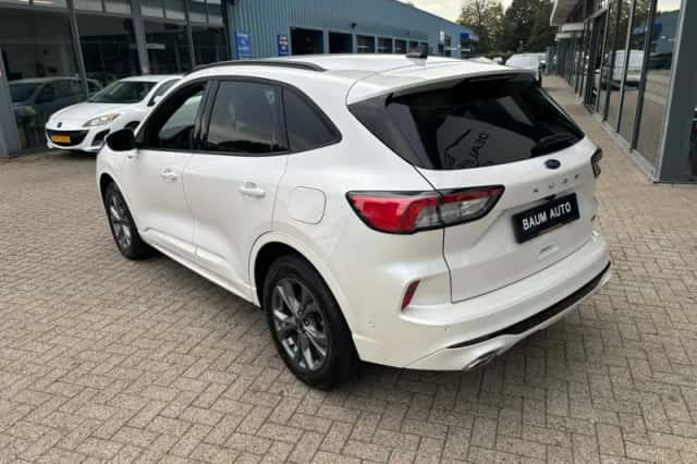 Ford Kuga (2023) thumbnail 6