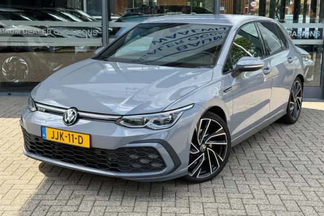 Volkswagen Golf (2022) thumbnail 1