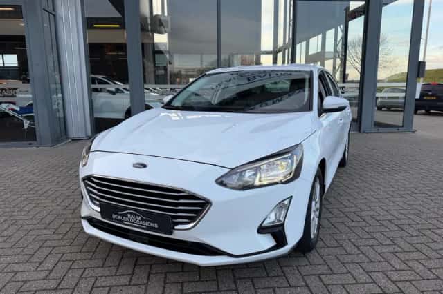 Ford Focus (2022) thumbnail 2