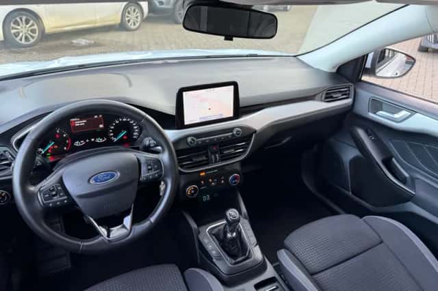 Ford Focus (2022) thumbnail 6