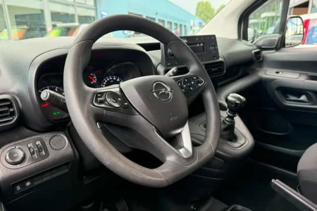 Opel Combo (2019) thumbnail 2