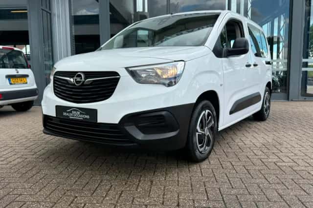 Opel Combo (2019) thumbnail 3