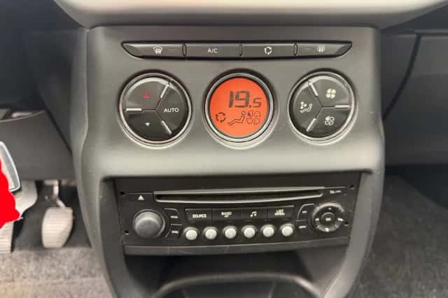 Citroën C3 (2011) thumbnail 3