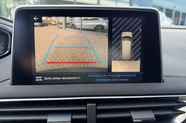 Peugeot 5008 (2020) thumbnail 4