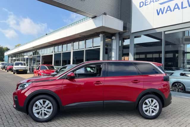 Peugeot 5008 (2020) thumbnail 6