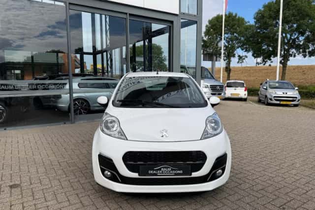 Peugeot 107 (2012) thumbnail 2