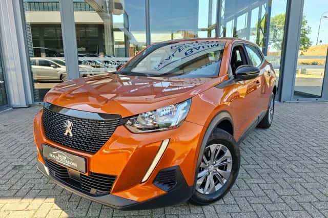 Peugeot 2008 (2023) thumbnail 1