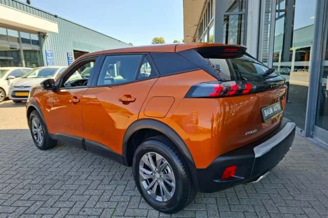 Peugeot 2008 (2023) thumbnail 3