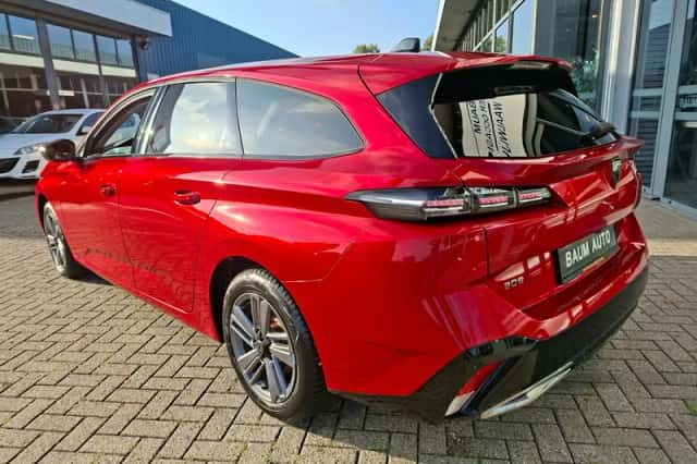 Peugeot 308 (2024) thumbnail 4