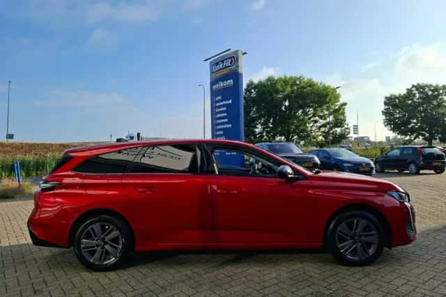 Peugeot 308 (2024) thumbnail 6