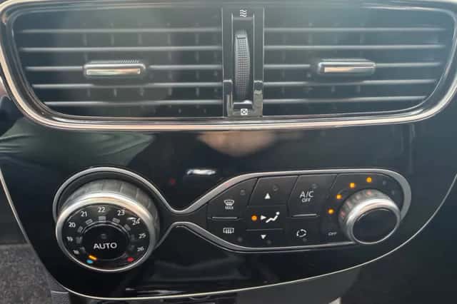Renault Clio (2020) thumbnail 5