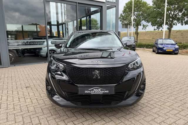 Peugeot 2008 (2022) thumbnail 2