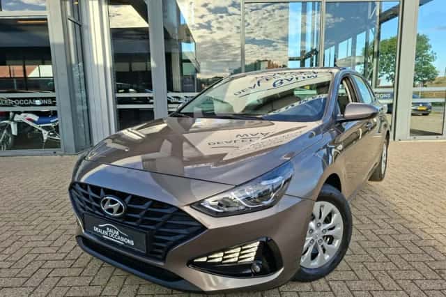 Hyundai i30 (2022) thumbnail 1
