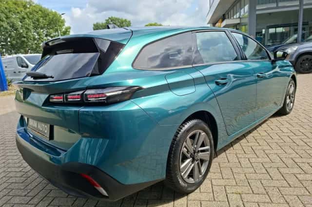Peugeot 308 (2023) thumbnail 4