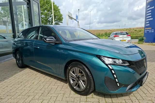 Peugeot 308 (2023) thumbnail 6