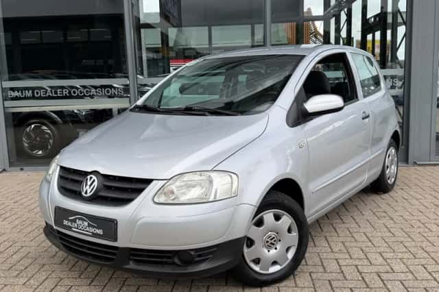 Volkswagen Fox (2010) thumbnail 1