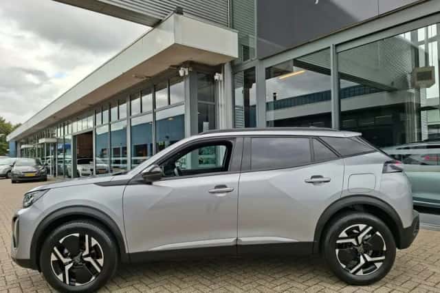 Peugeot 2008 (2024) thumbnail 3