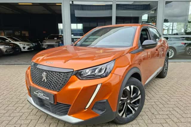 Peugeot 2008 (2024) thumbnail 1