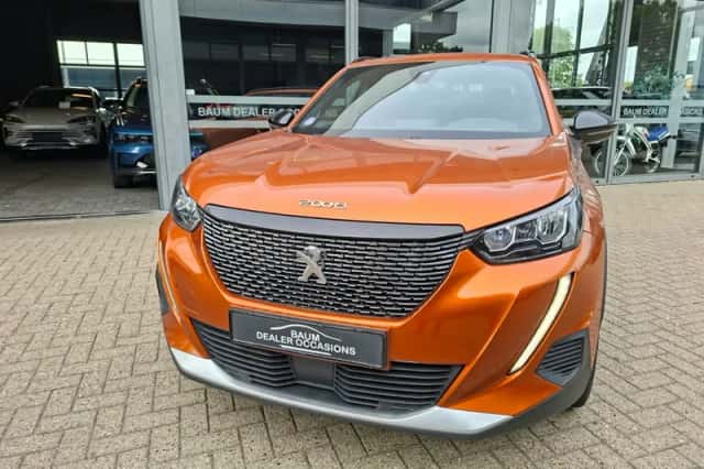 Peugeot 2008 (2024) thumbnail 2