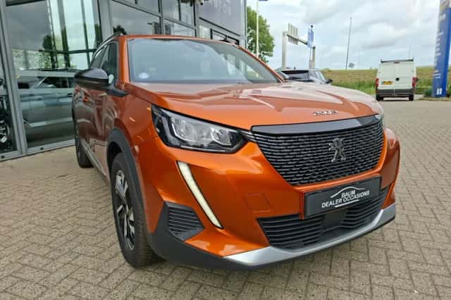 Peugeot 2008 (2024) thumbnail 3