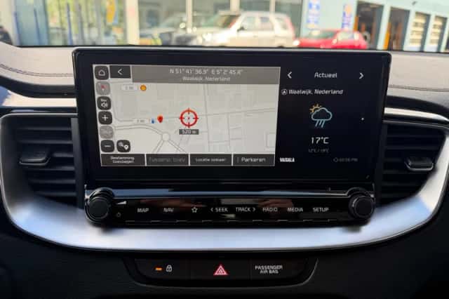 Kia Ceed (2021) thumbnail 3