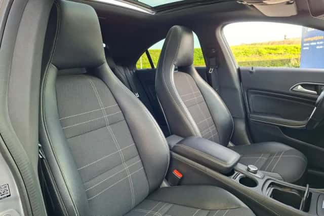 Mercedes-Benz CLA-Klasse (2015) thumbnail 5