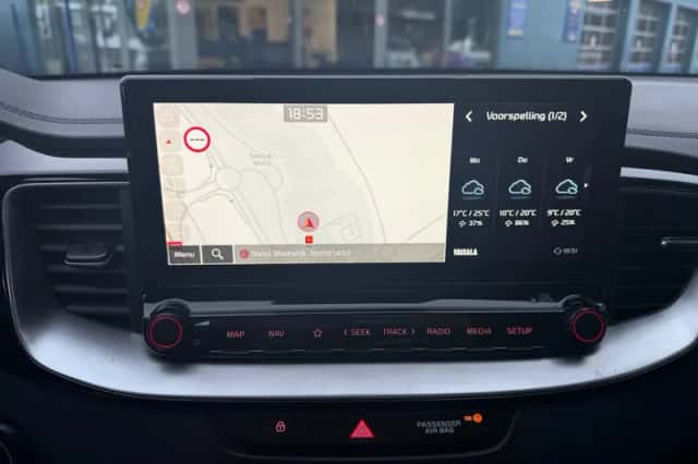 Kia Ceed (2021) thumbnail 3