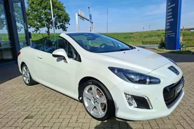 Peugeot 308 (2014) thumbnail 2