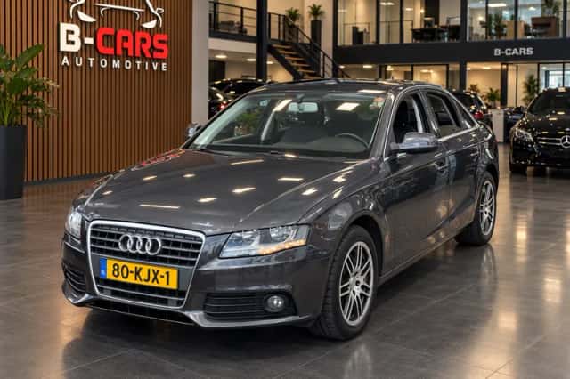 Audi A4 (2010) thumbnail 1
