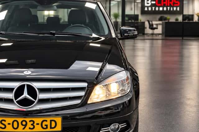 Mercedes-Benz C-Klasse (2009) thumbnail 4