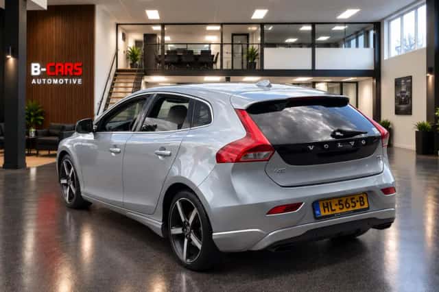 Volvo V40 (2013) thumbnail 6