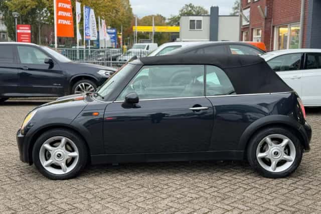 MINI Cooper (2006) thumbnail 5