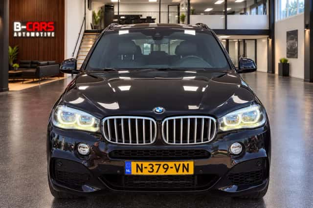 BMW X5 (2014) thumbnail 2