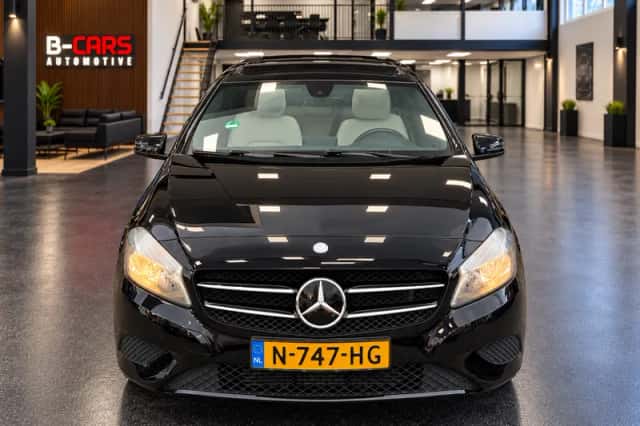 Mercedes-Benz A-Klasse (2013) thumbnail 3