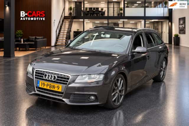 Audi A4 (2011) thumbnail 1