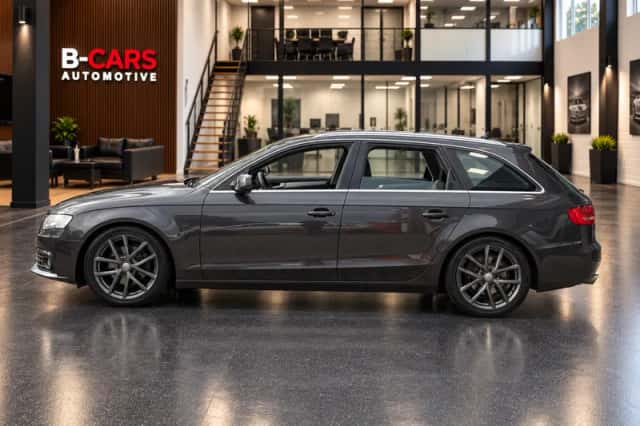 Audi A4 (2011) thumbnail 4