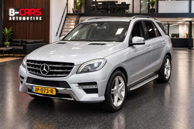 Mercedes-Benz M-Klasse (2013) thumbnail 1