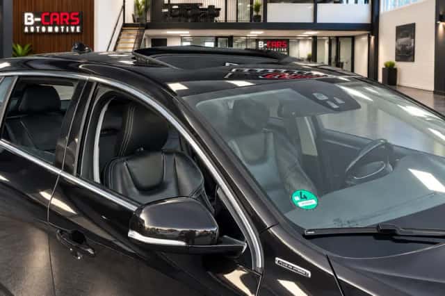 Volvo V60 (2014) thumbnail 4