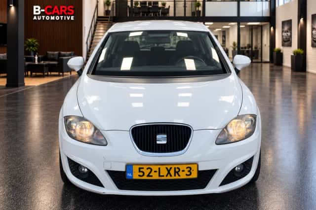 SEAT Leon (2010) thumbnail 2