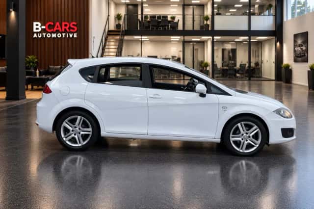 SEAT Leon (2010) thumbnail 6