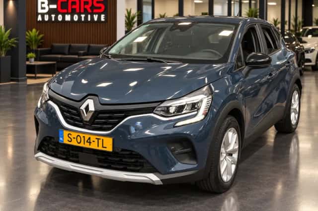 Renault Captur (2023) thumbnail 1