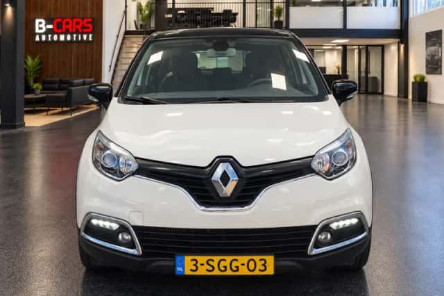 Renault Captur (2013) thumbnail 2