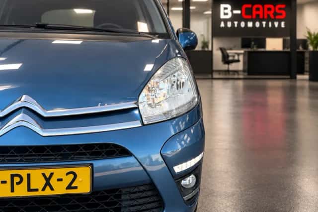 Citroën C4 Picasso (2011) thumbnail 3