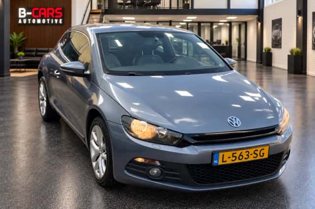 Volkswagen Scirocco (2009) thumbnail 4